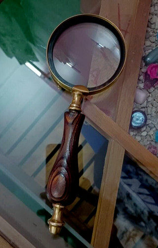Ancienne loupe lourde - , en