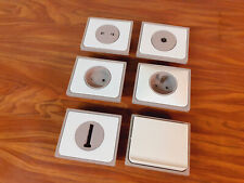 Lot ARNOULD 1001  6 appareillages interrupteur / prises coloris blanc / gris