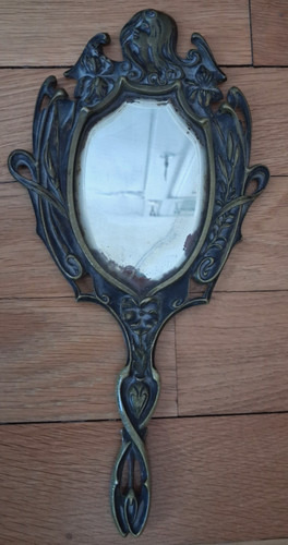 Beau miroir face main art - beau,