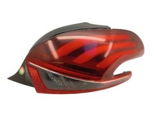 Feu arriere principal droit