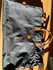 Housse de voyage LONGCHAMP longueur 115cms largeur 58cms avec une poche 