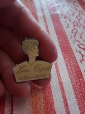 Pin's Liza Capelli Coiffeur