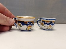 Lot de 2 anciens petits pots