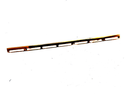 Une barrette épingle pour - une,