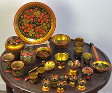 Service de vaisselles Russes Khokhloma en bois 1970