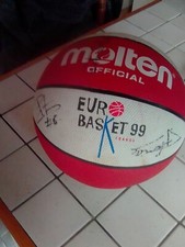 Ballon de Basket Euro 99 Molten dédicacé par l'Elan Béarnais Pau