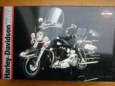 Maquette Moto 1/12 IMAÏ Ref B-2180-2000 Harley-Davidson FLHC Black Classic