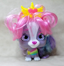 VIP PETS - FIGURINE CHIEN AUX CHEVEUX ULTRA LONGS À COIFFER - LADY GIGI