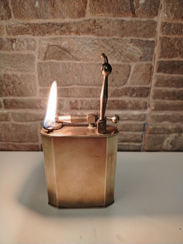 Ancien briquet tempête type