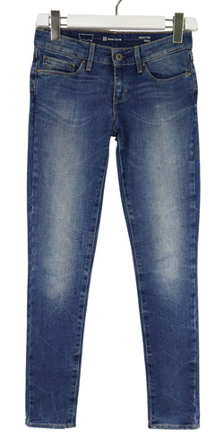 Levi demi curve modern - modern, rise