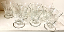 Superbe 7 verres à eau ou vin  11 cm