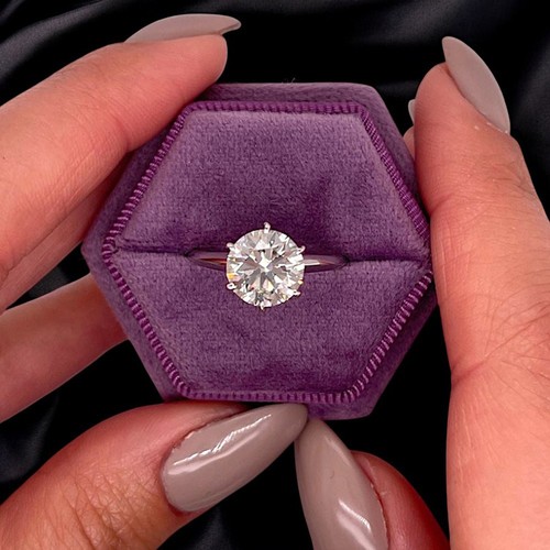 Bague exclusive diamant rond