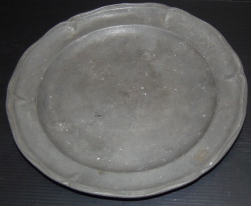 Belle assiette etain xviiie - assiette,
