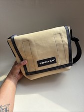 FREITAG F11 Lassie Messenger