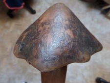 Massue Kanak casse tête Nouvelle-Calédonie avec inscription sur la poignée