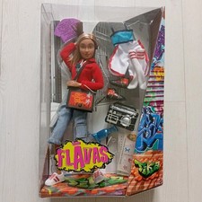 Poupée Flavas Tika B7581