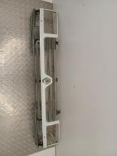 Calandre RENAULT TRAFIC 1