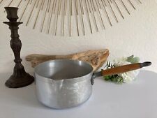 1024⚜️ Ancienne Casserole en Aluminium Vintage Ø 20 Cm Manche en Bois H 10 Cm