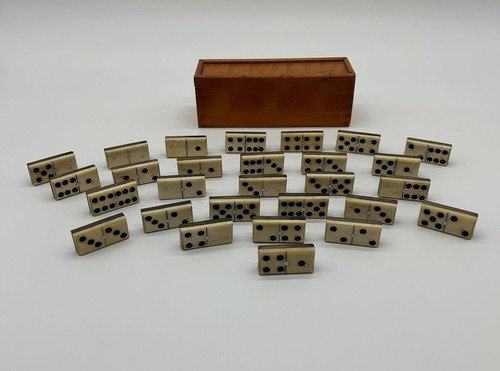 Jeu dominos ancien - jeu, avec