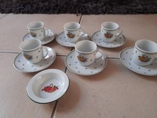 Lot tasses et 6 - lot,