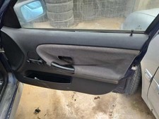 poignée intérieure avant