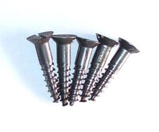 Cinq anciennes vis bois en