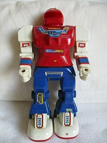 Robot jouet club - a, piles