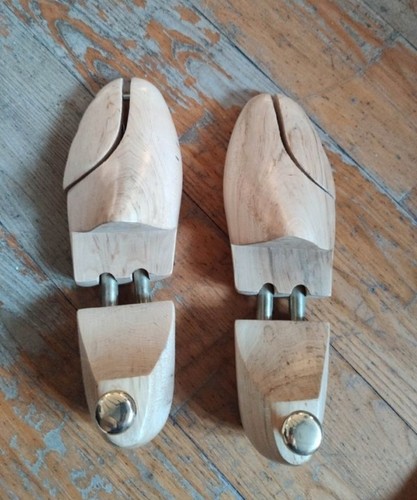Paire embauchoirs neuves - d'embauchoirs,