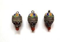 Lot de 3 pendentifs kabyle en argent et perle de corail