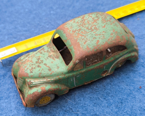 Voiture tôle - en,