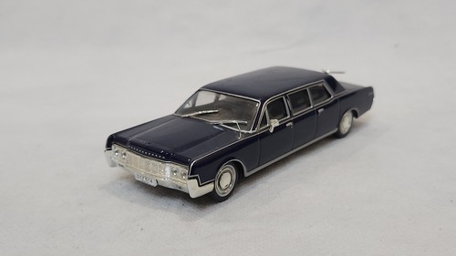 Lincoln continental limousine - lincoln,