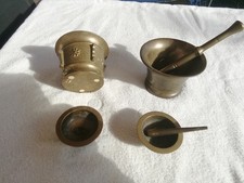 Ancien mortier et pilon en