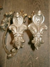 Embrases à rideaux en bronze style Louis XV Régence fleur de Lys déco salon