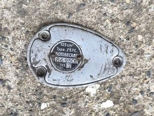 Plaque cache vis avec numéro - cache,