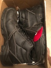 Paire chaussure sécurité NEUVE T44 homme