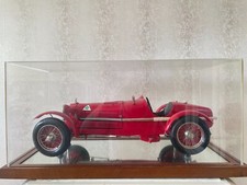 Maquette rare 1/8  montée Alpha Romeo 8C Monza 1932 1452 pièces avec vitrine
