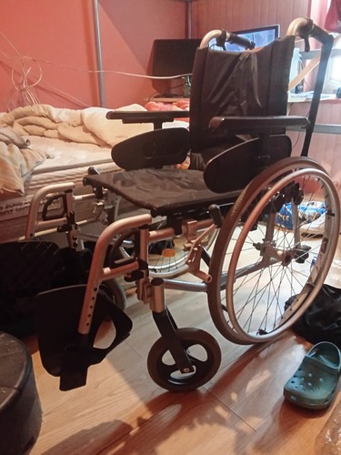 Fauteuil roulant manuel