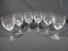 6 ANCIENS VERRES A VIN OU A