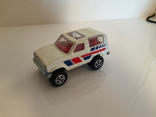 Miniature majorette ford - miniature,