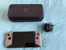 MSI CLAW 8 AI+, comme neuve, complète avec sacoche de transport