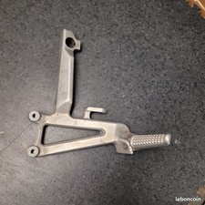 Platine de repose pied