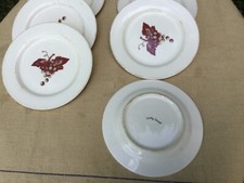 Lot  6 ASSIETTES VINTAGE motif RAISIN marqué COUNTRY CORNER - D 20 cms
