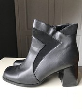 Bottines noires à talons