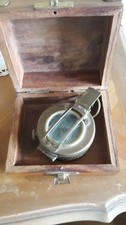 ancienne boussole compas de marine dans coffret