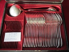 Ancienne ménagère en métal