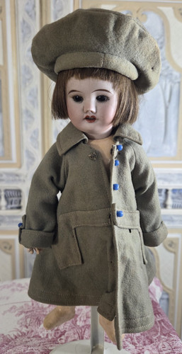 Vêtements pour poupée