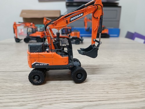 Pelle sur pneus doosan 165 - pneus, dx