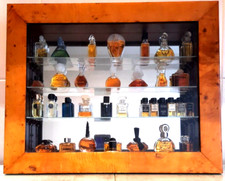 Vitrine en bois de loupe avec