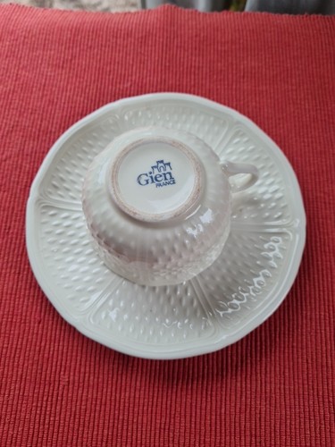 Tasse sous - tasse,