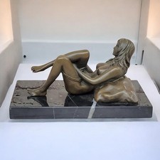 Femme couchée véritable bronze sur socle marbre statue érotique sculpture